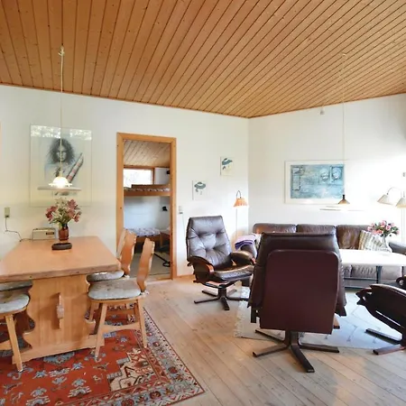Four-bedroom In Sjallands Odde Hébergement de vacances Yderby