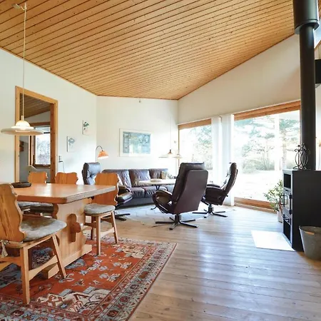 Four-bedroom In Sjallands Odde Hébergement de vacances *