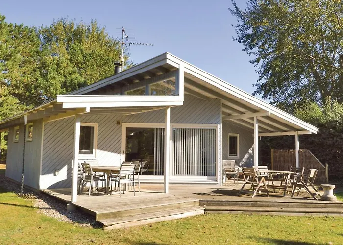 Four-bedroom In Sjallands Odde Hébergement de vacances Yderby