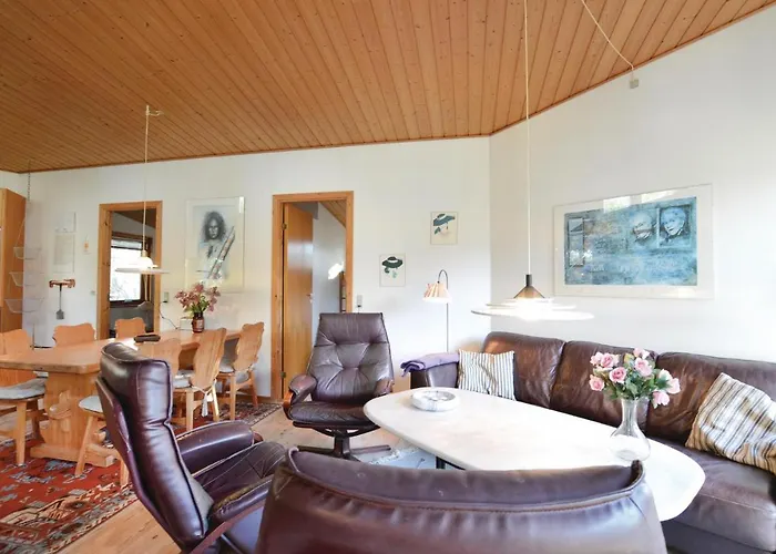 Four-bedroom In Sjallands Odde Hébergement de vacances Yderby